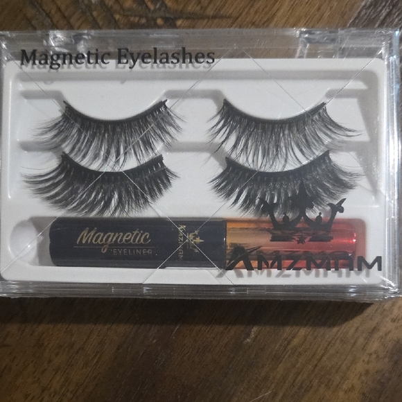 ✨ AMZMAM Magnetic Eyelashes Set – New in Package ✨ - Picture 1 of 2